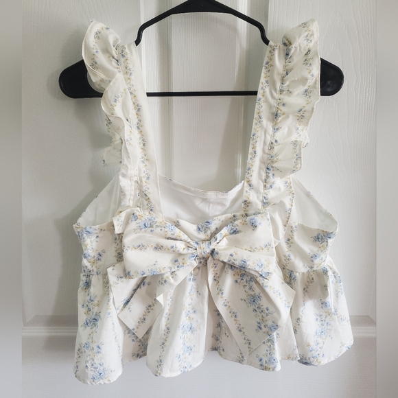 Altar'd State Cream & Blue Floral Print Flutter Sleeve Blouse with Tie Back. #MP - Picture 5 of 8